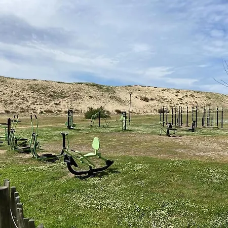 شقة * Jolie Patio Pres De La Des Bourdaines * سانيوس