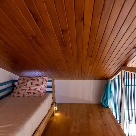 * Jolie Patio Pres De La Des Bourdaines * Appartement *